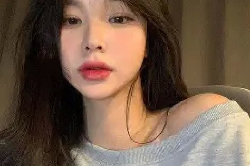 李佳琦直播间方面回应：李佳琦未婚、不退休“退出直播事业”为误读